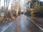 На улице Дзержинского в Звенигороде осушили лужи на дороге