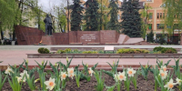 В Звенигороде ко Дню Победы украсили цветами улицы - Regions.Ru